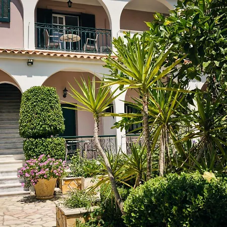Alamis & Lejlighedshotel 4*