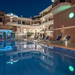 Aparthotel Alamis & 4*