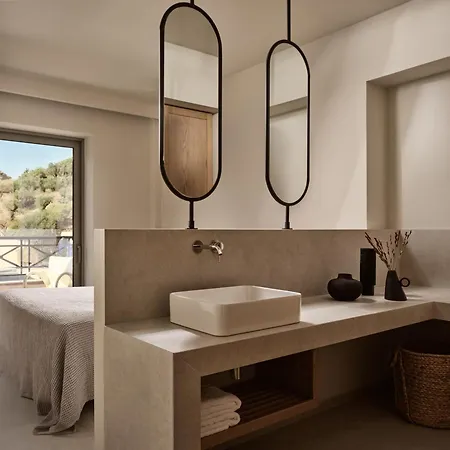 Aparthotel Alamis & 4*