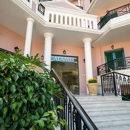 Aparthotel Alamis & 4*