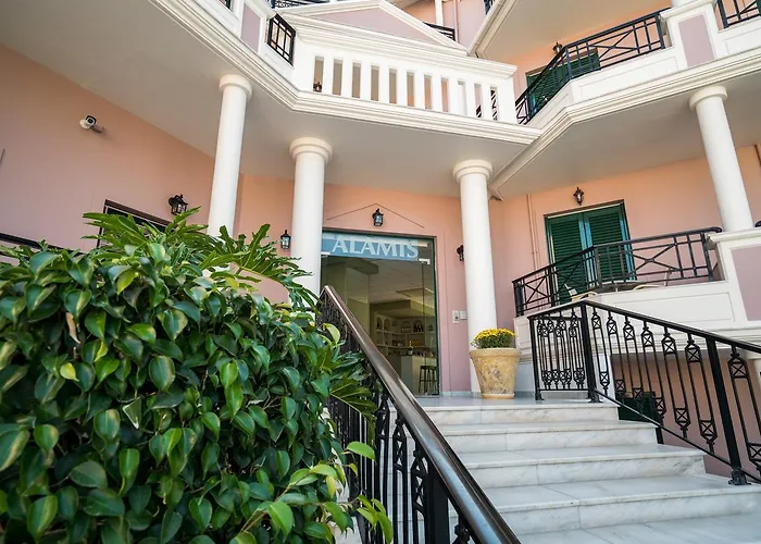 Aparthotel Alamis & 4*